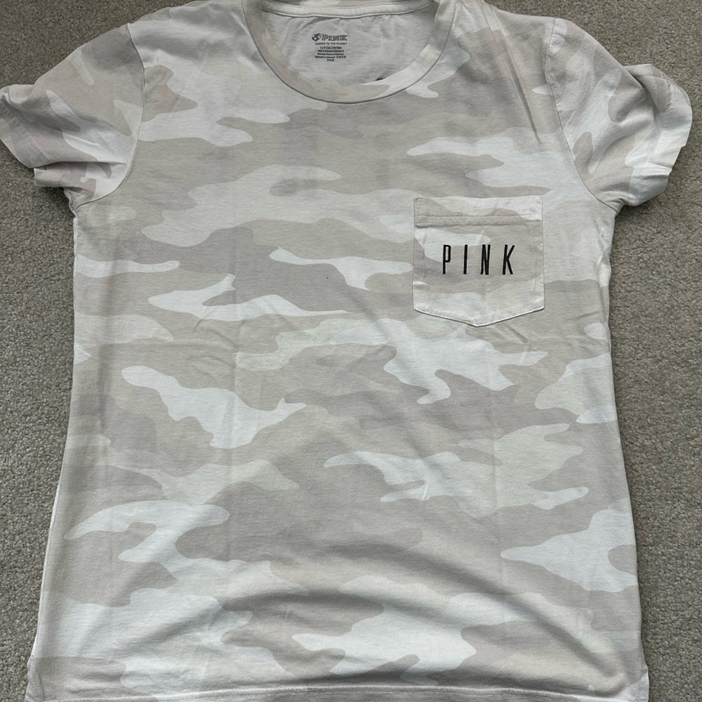 PINK Victoria's Secret Shirt - Women’s Size Small - Camo - Short Sleeve Shirt